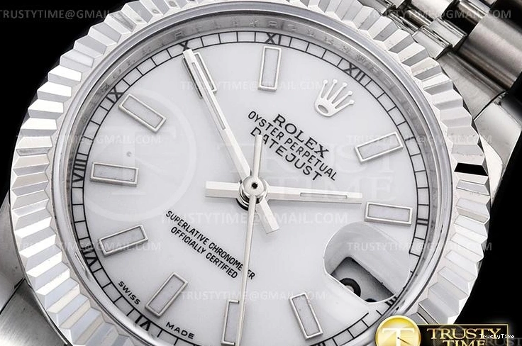 1113 RMDJ0254E – DJ Midsize 31mm Neat 831